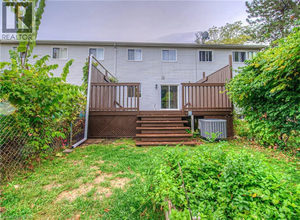 270 DOLPH Street N