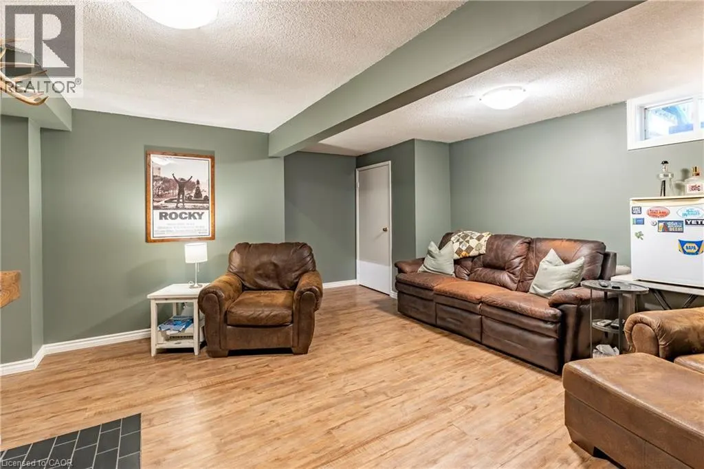 255 NORTHLAKE Drive Unit# 3, #3