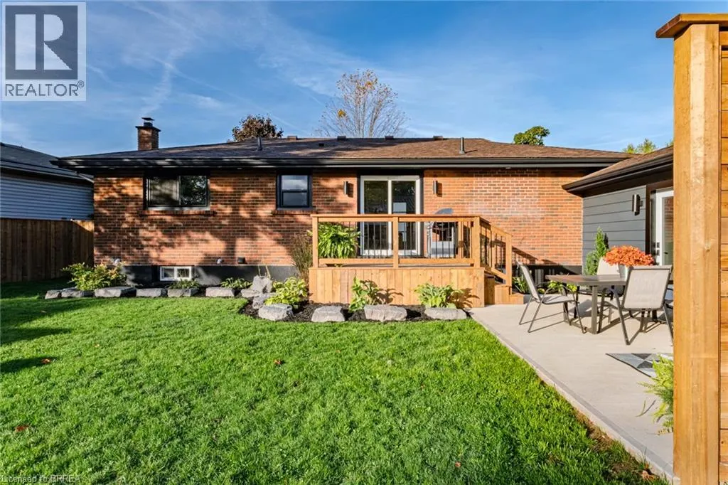 14 MONTOUR Place