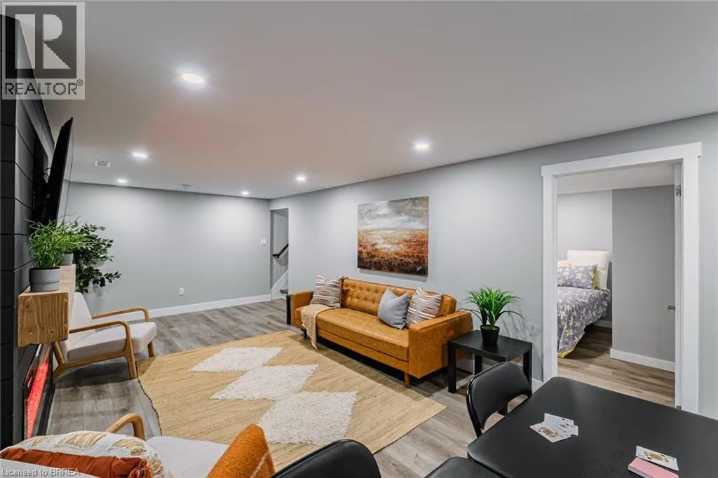 14 MONTOUR Place