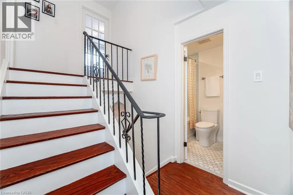 2431 PADSTOW Crescent