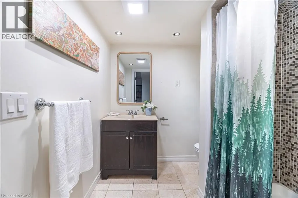 2431 PADSTOW Crescent