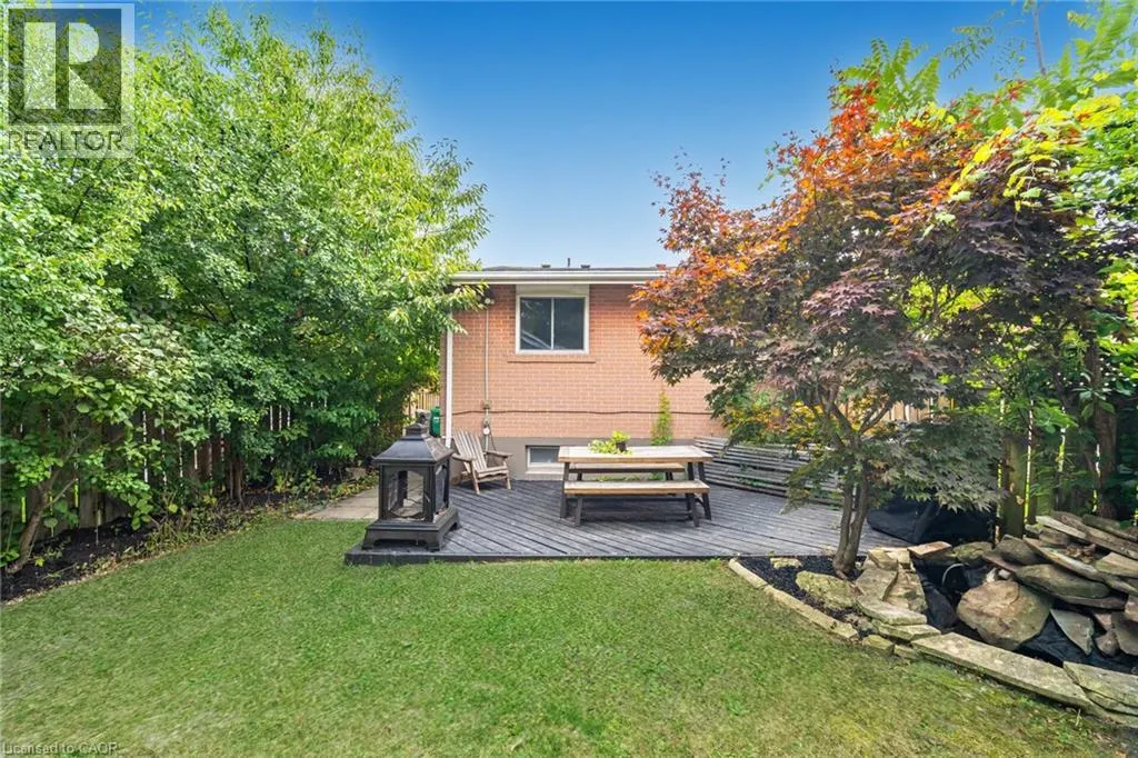 2431 PADSTOW Crescent