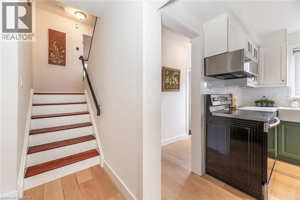 2431 PADSTOW Crescent