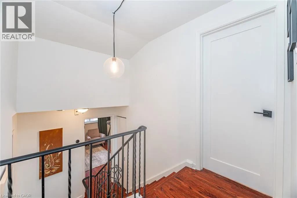 2431 PADSTOW Crescent