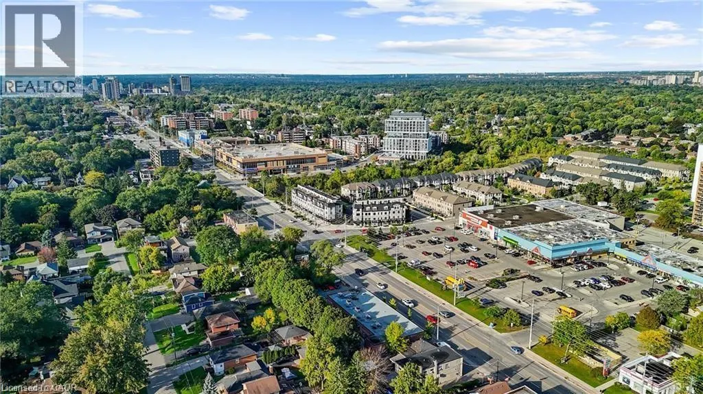 559 LAKESHORE Road E
