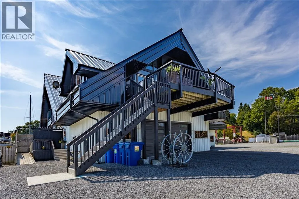 15 JAYLIN Crescent