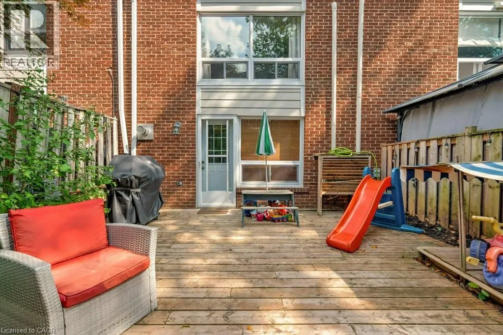 4 TRUDY Court