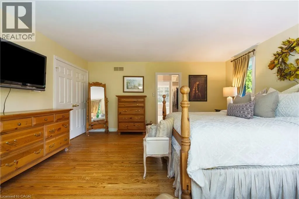 373 BROOKVIEW Court