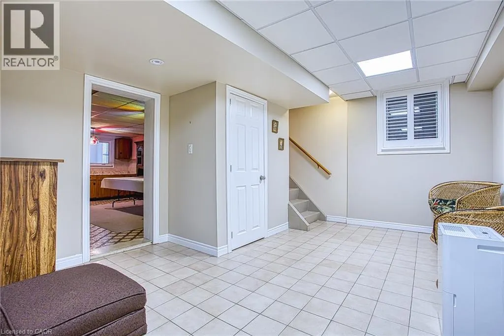 633 ROSSEAU Road