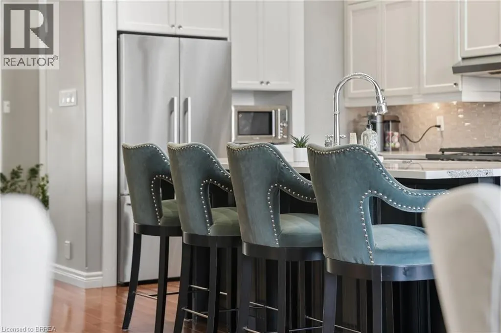 20 ZAVARELLA Court