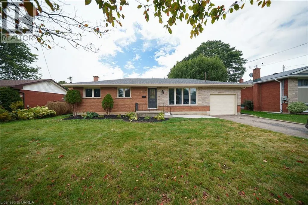 91 VARADI Avenue