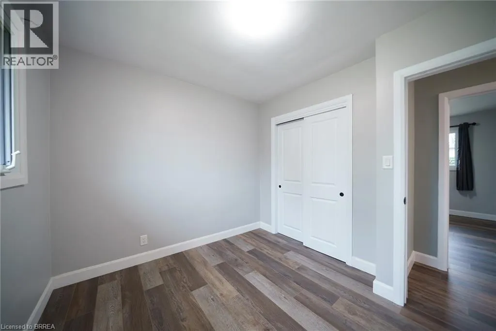 91 VARADI Avenue