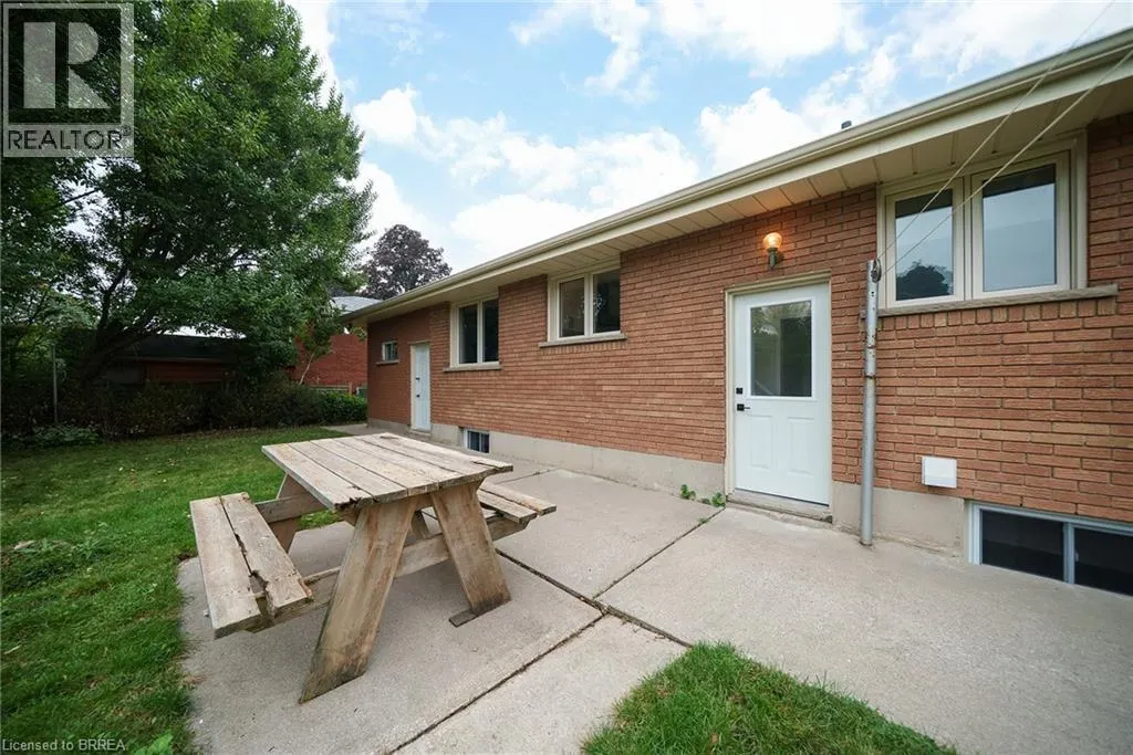 91 VARADI Avenue