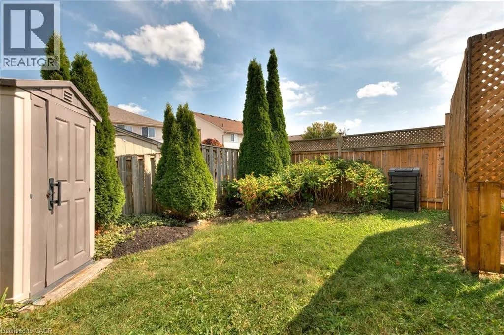 21 WHITTAKER Crescent