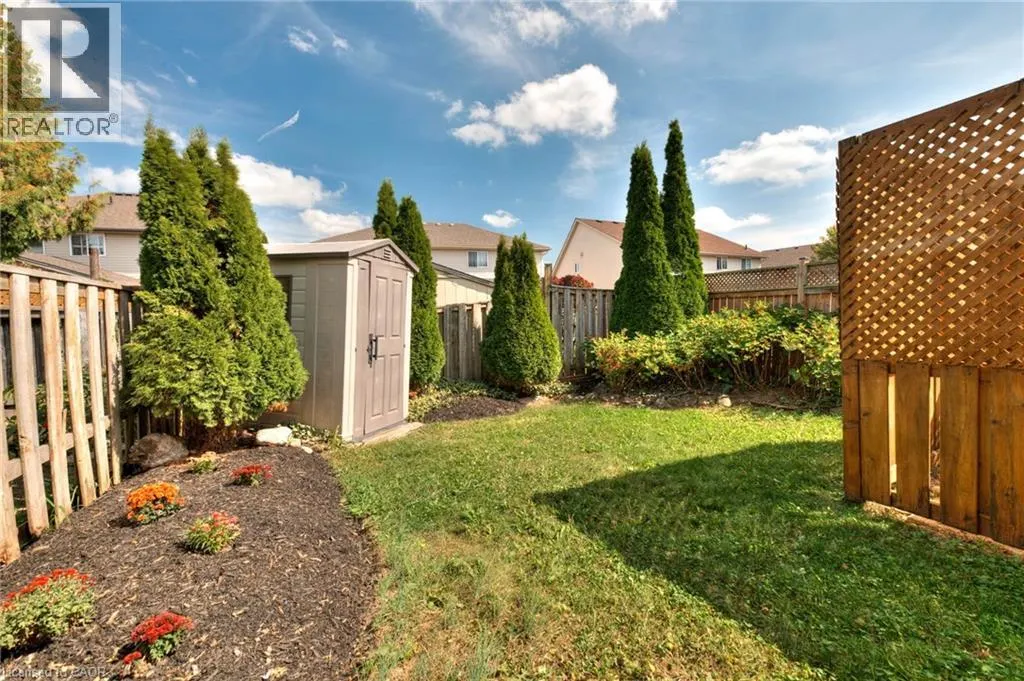 21 WHITTAKER Crescent