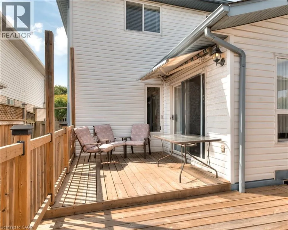 21 WHITTAKER Crescent