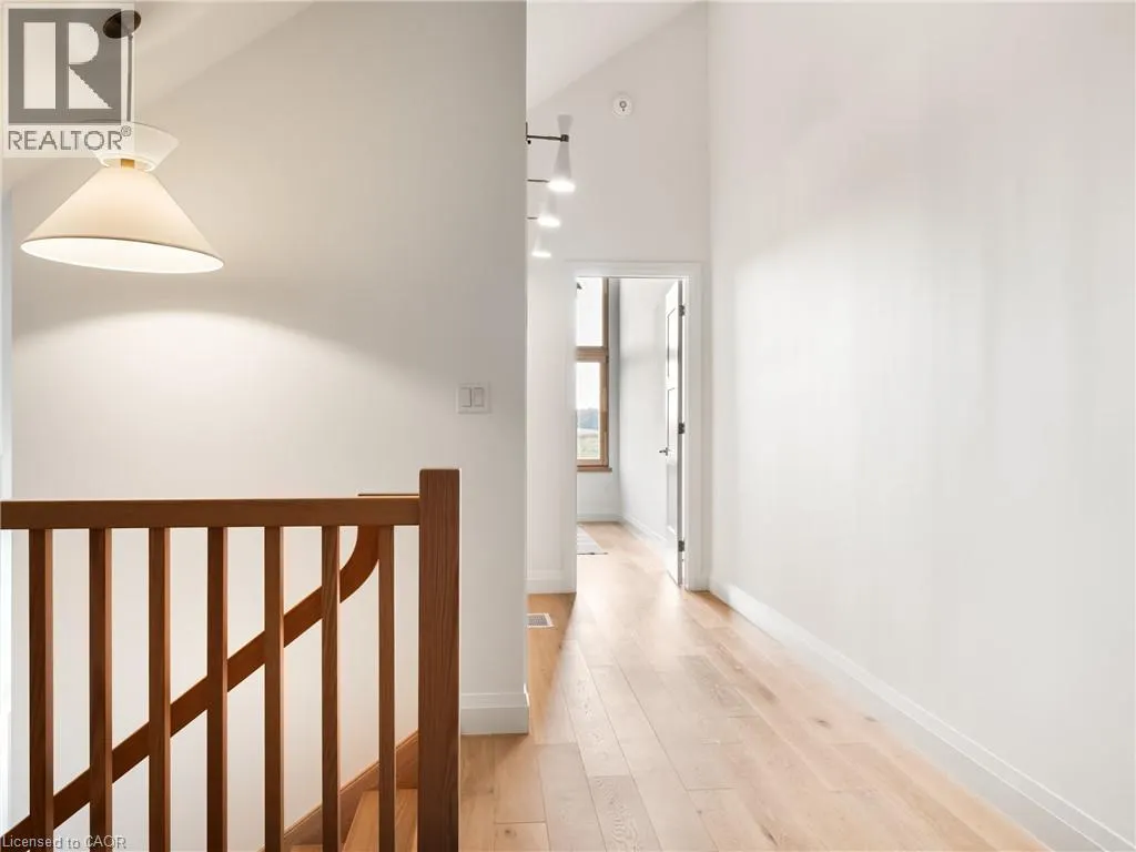 98 ELGIN Street