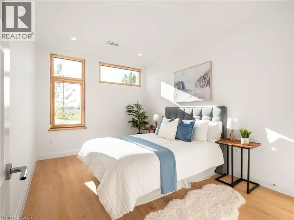 98 ELGIN Street
