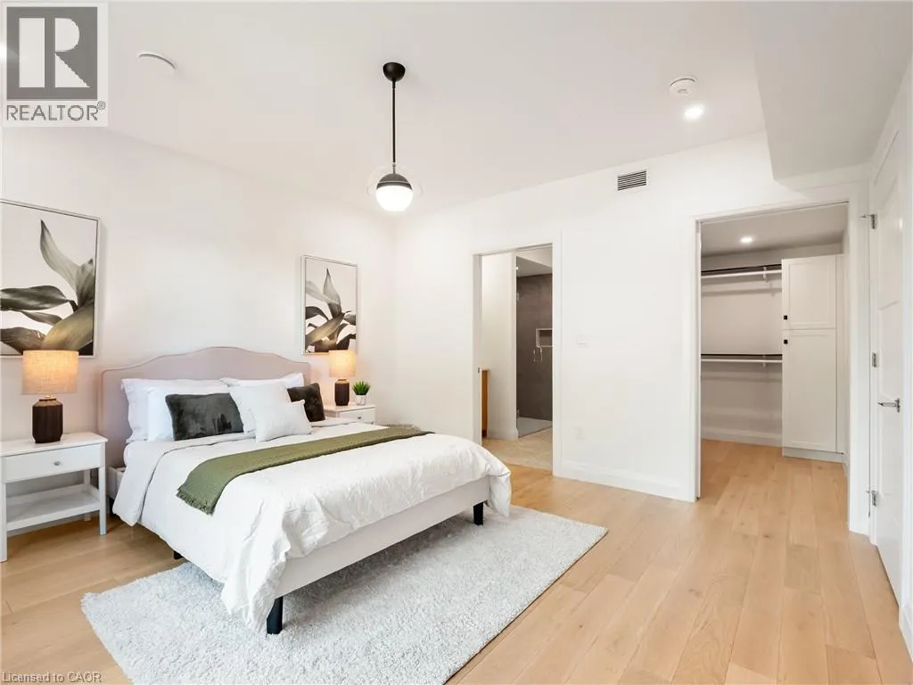 98 ELGIN Street