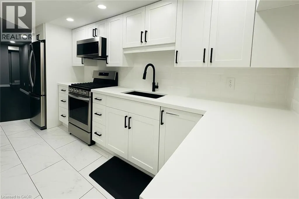526 WOODBINE Avenue Unit# Lower, #Lower