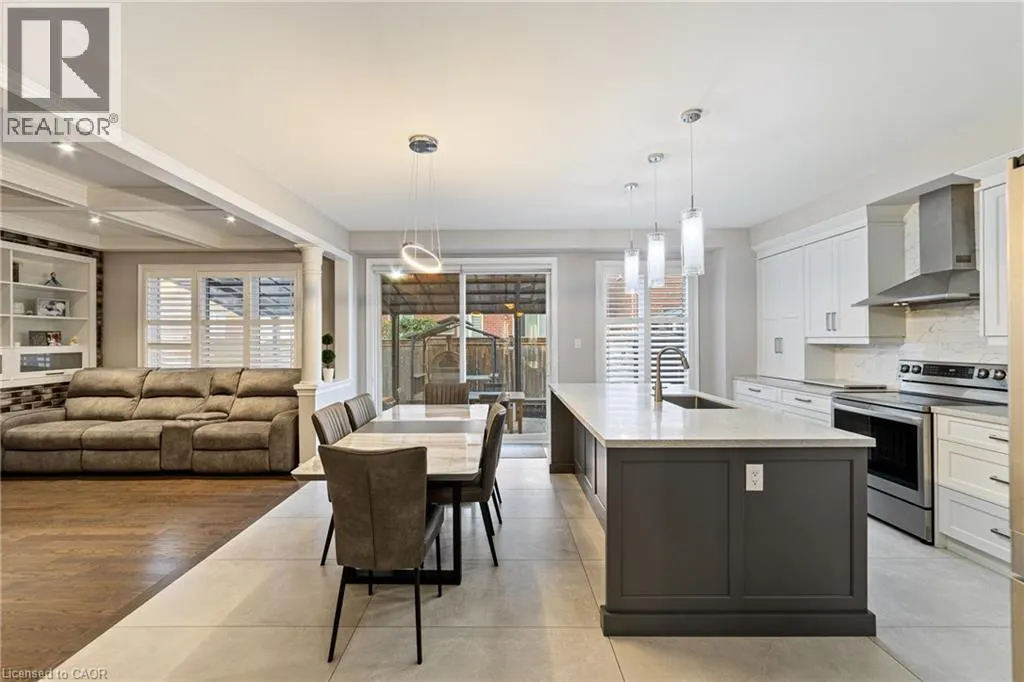 24 MACBEAN Crescent