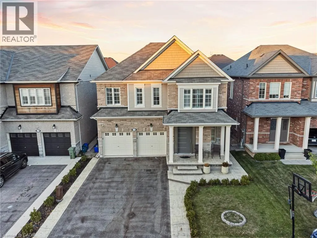 24 MACBEAN Crescent