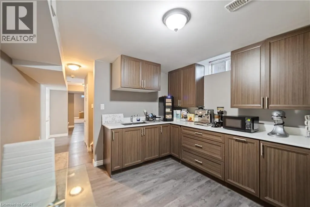 24 MACBEAN Crescent