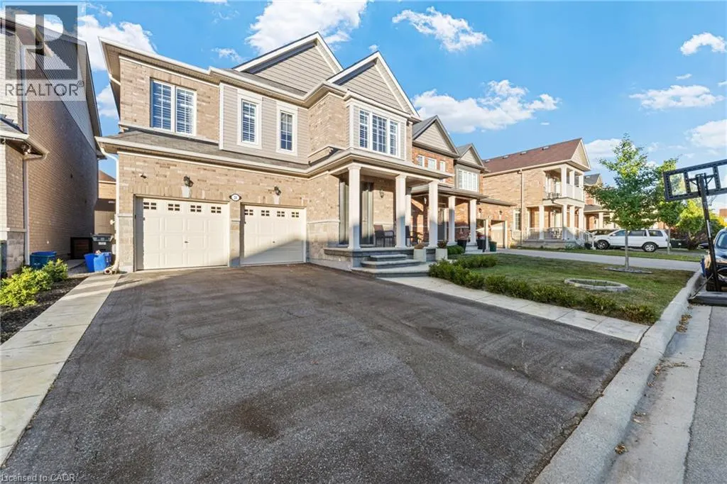 24 MACBEAN Crescent