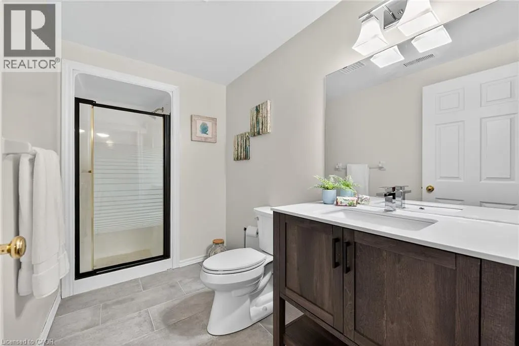 20 COURTLAND Drive Unit# 2, #2
