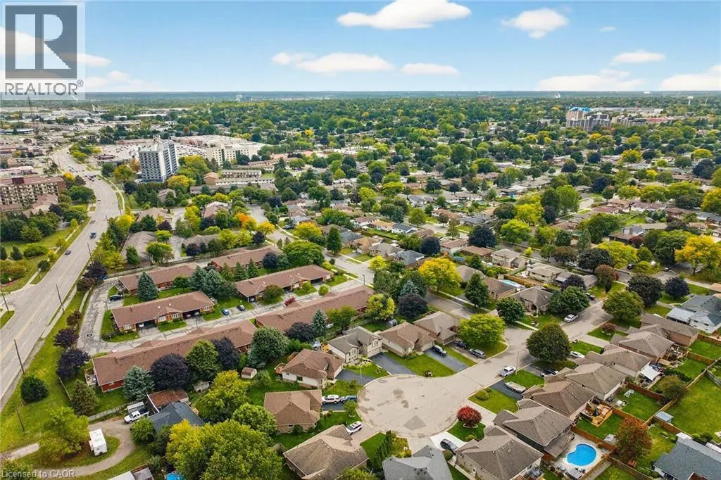 20 COURTLAND Drive Unit# 2, #2