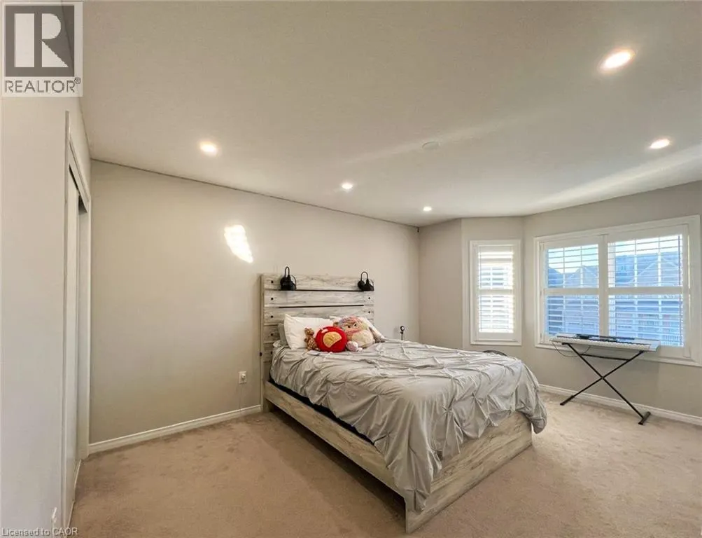 112 GILLESPIE Drive