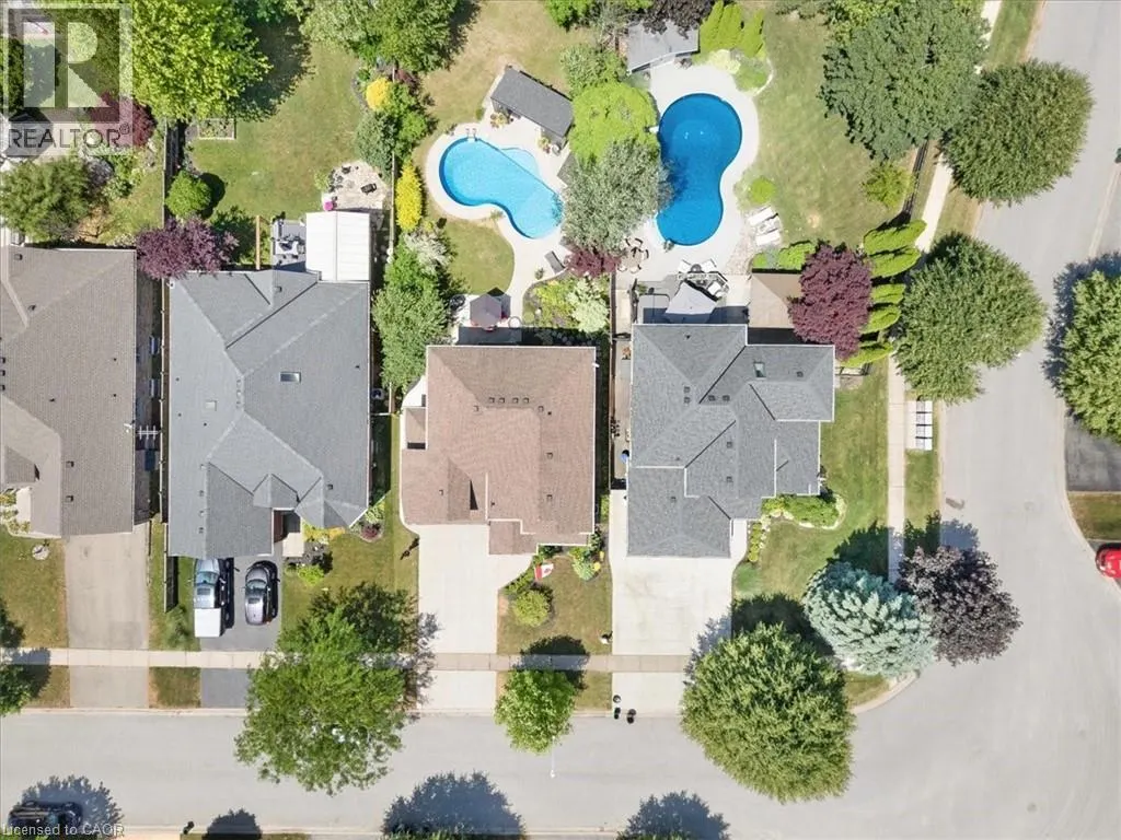 17 MICHAELA Crescent