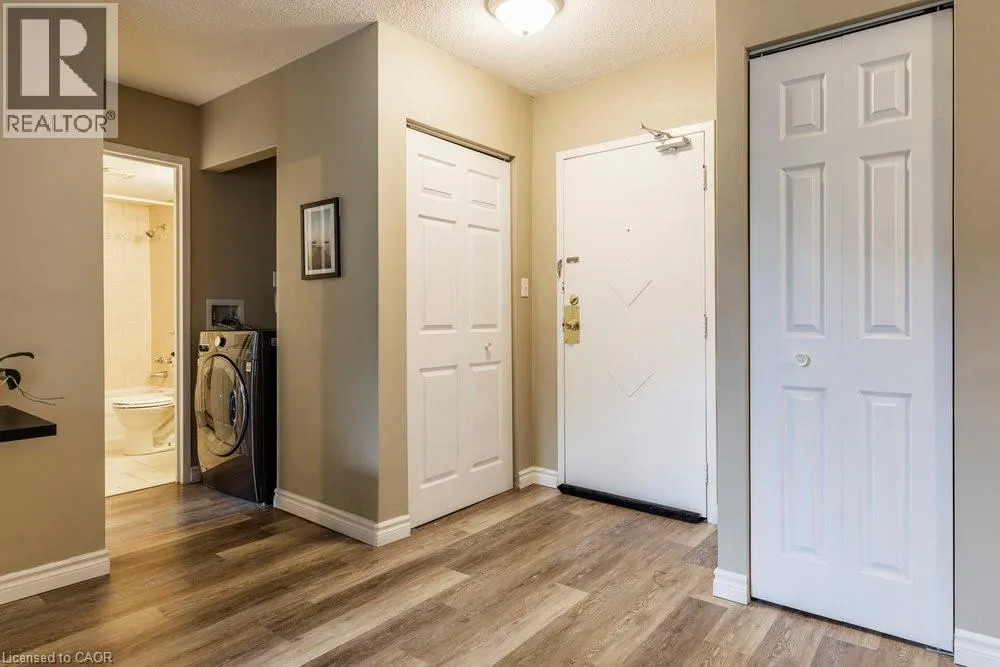 75 GLENBURN Court Unit# 409, #409