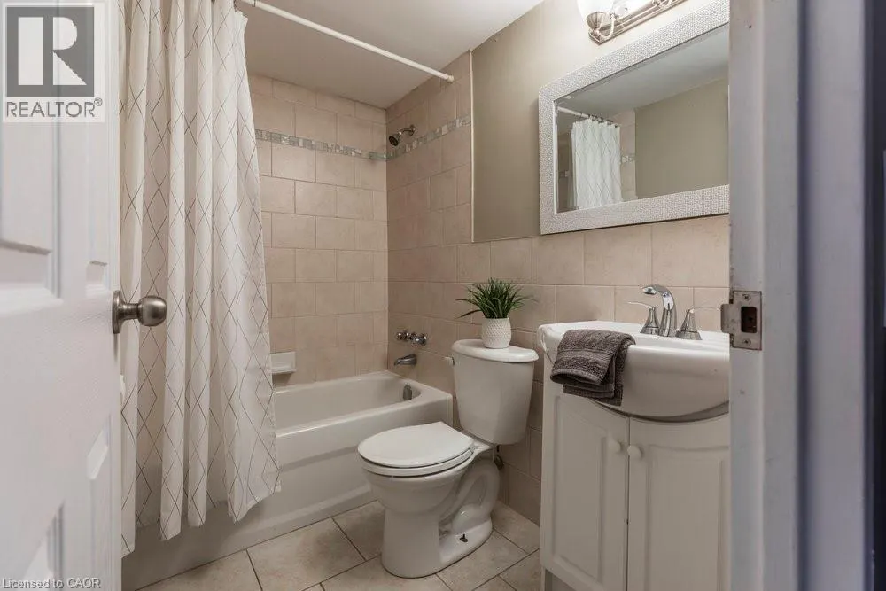 75 GLENBURN Court Unit# 409, #409