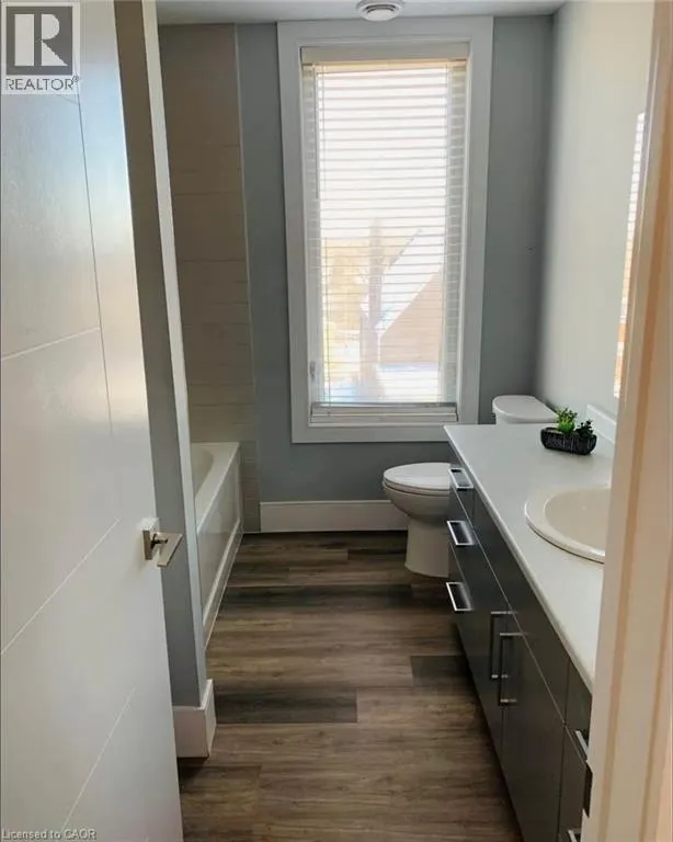 54 BRIDGE Street W Unit# 27, #27