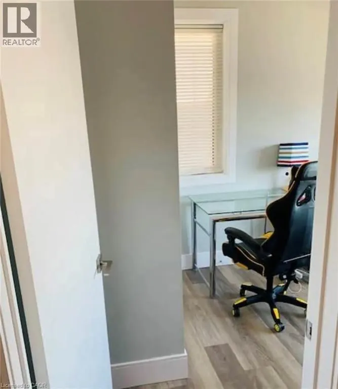 54 BRIDGE Street W Unit# 27, #27