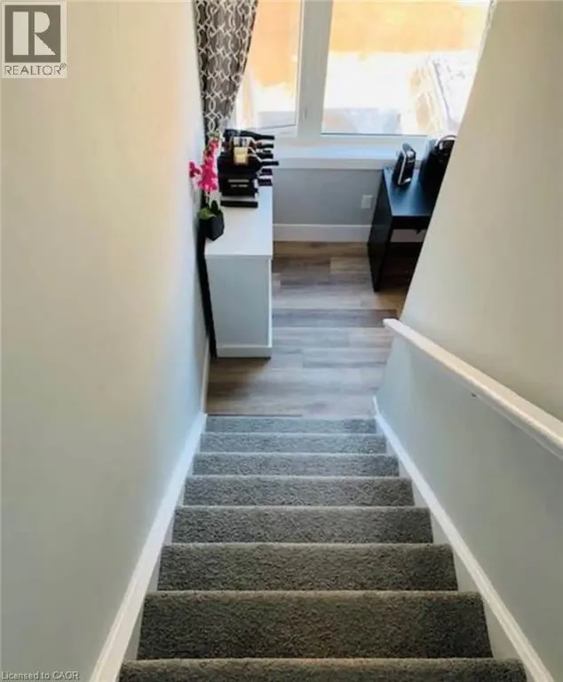 54 BRIDGE Street W Unit# 27, #27