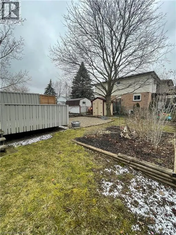 106 CORNERBROOK Crescent