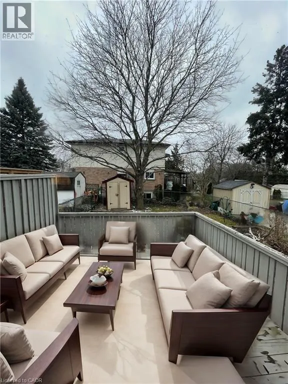 106 CORNERBROOK Crescent