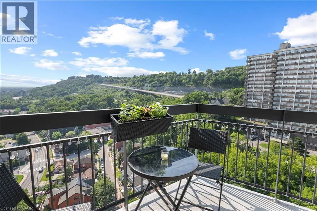 150 CHARLTON Avenue E Unit# 2206, #2206