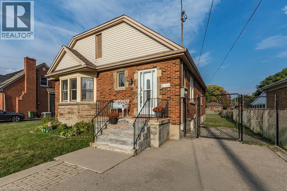 37 LOWER HORNING Road