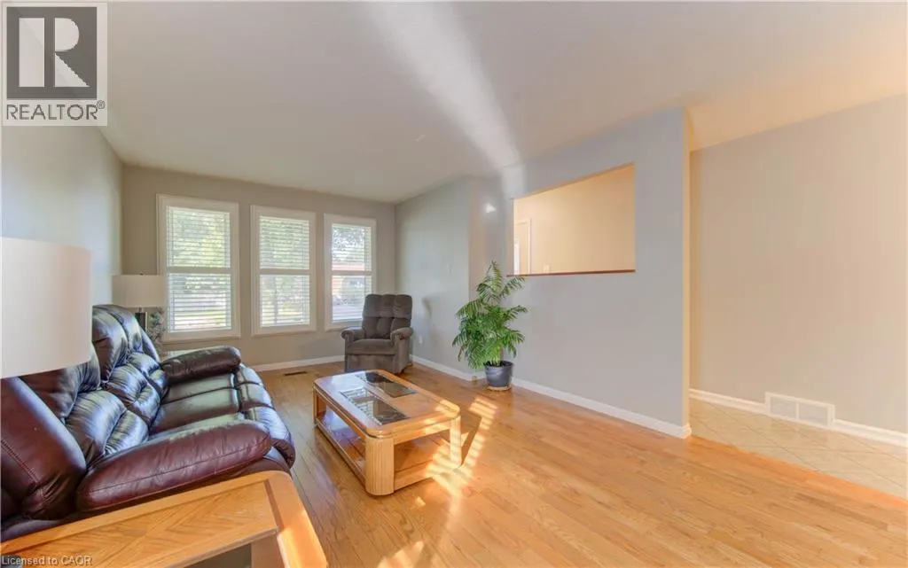 276 LAURENTIAN Drive
