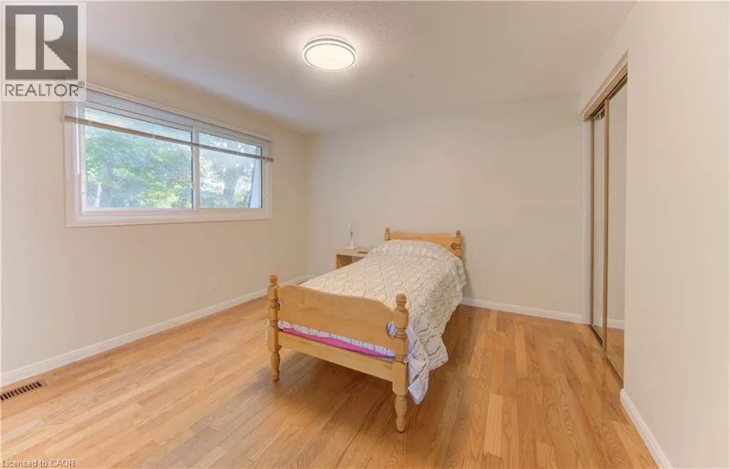 276 LAURENTIAN Drive