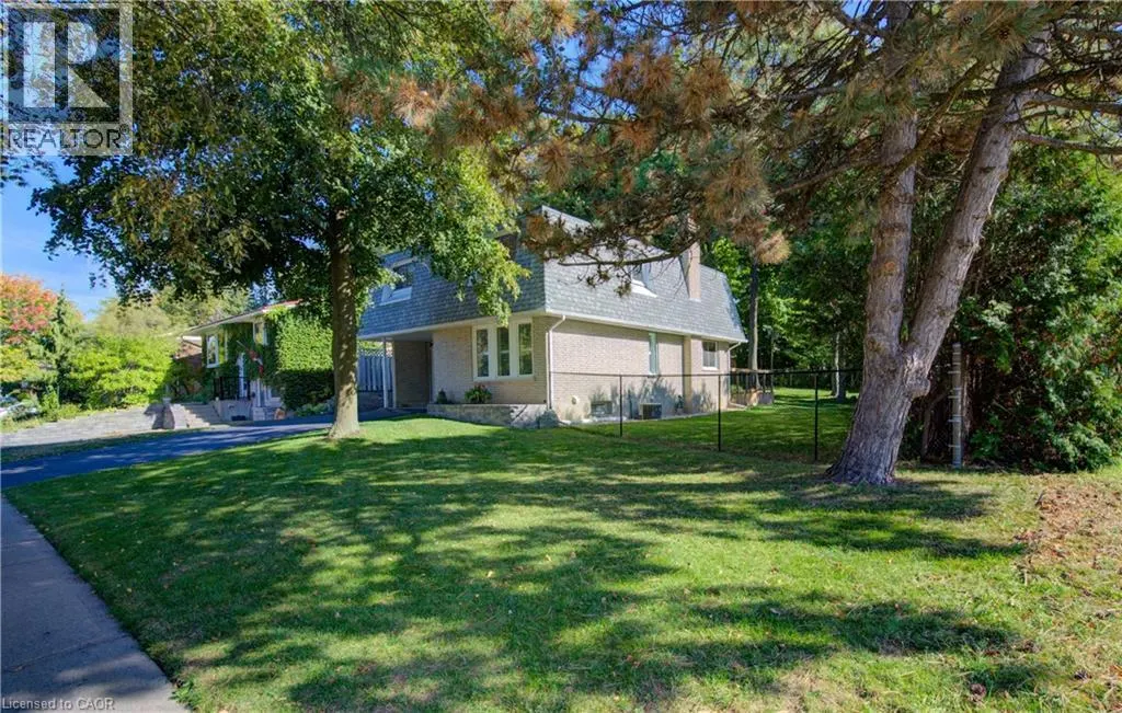276 LAURENTIAN Drive
