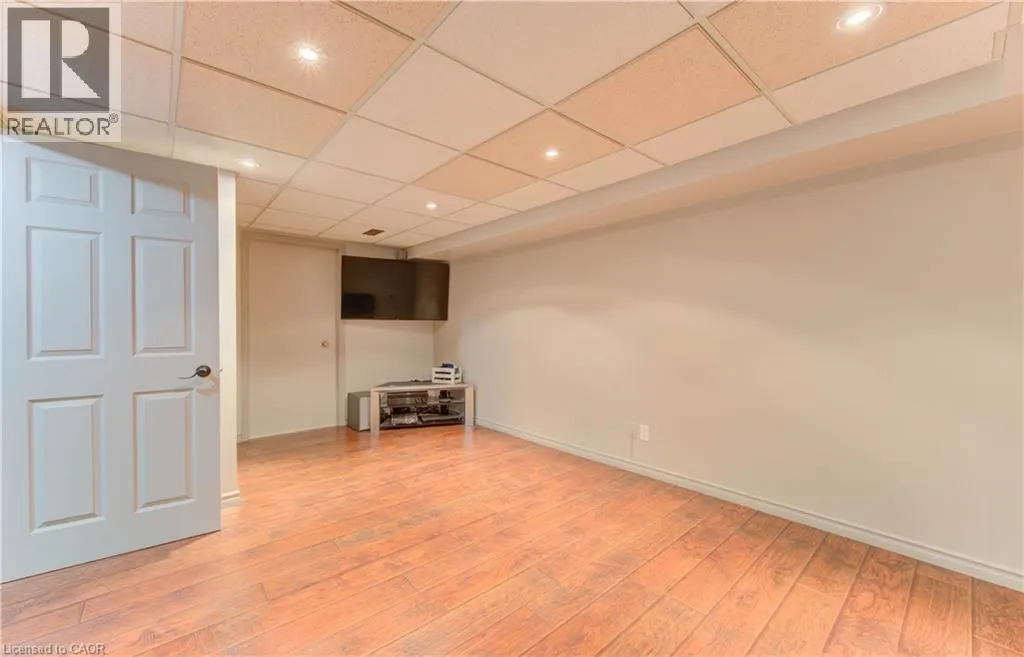 276 LAURENTIAN Drive