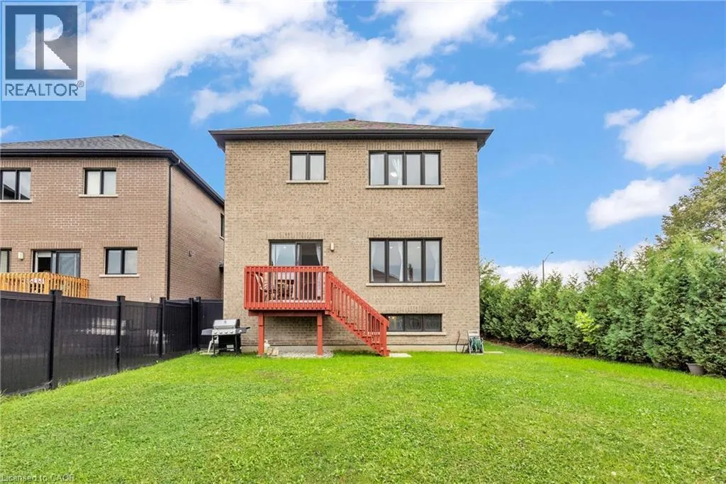 4 SLATER Street