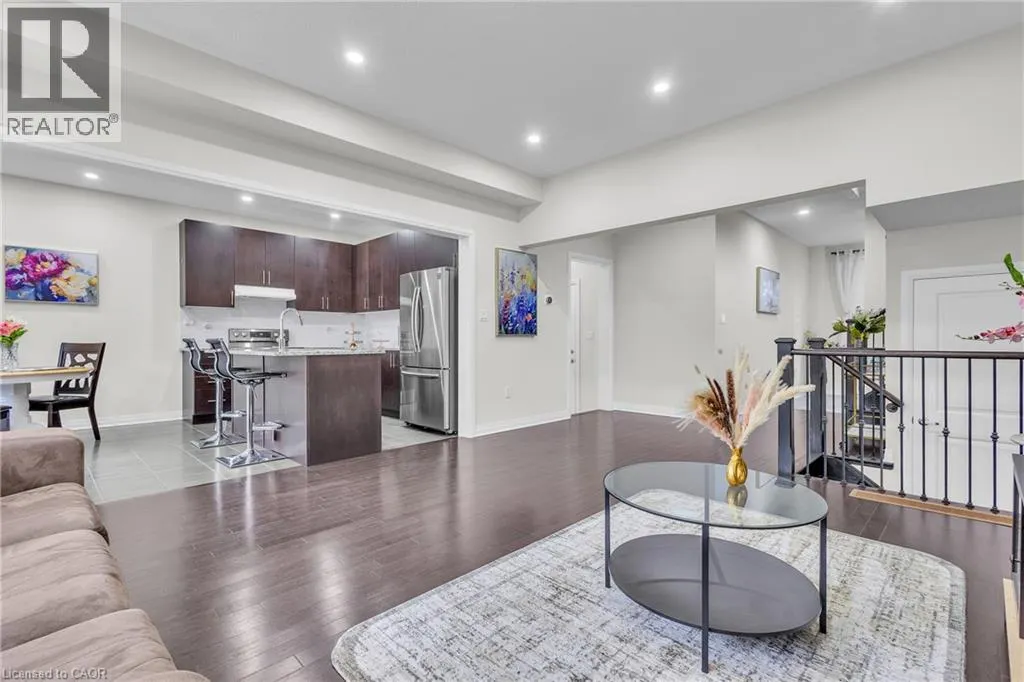 4 SLATER Street