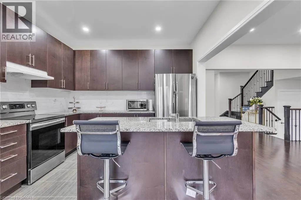 4 SLATER Street