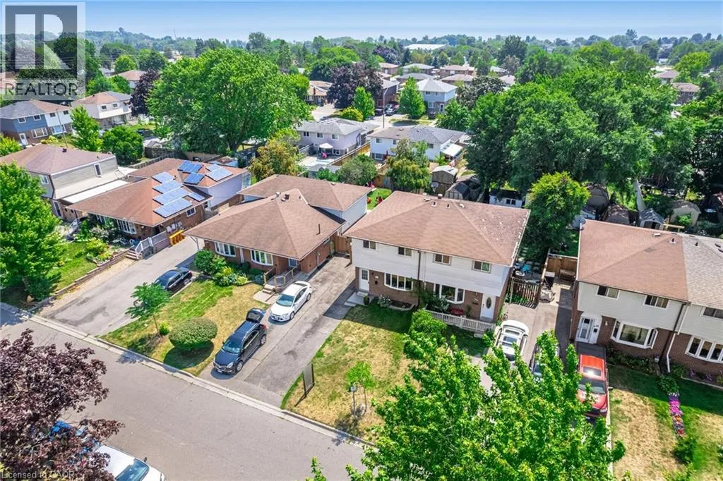 244 KINMOUNT Crescent